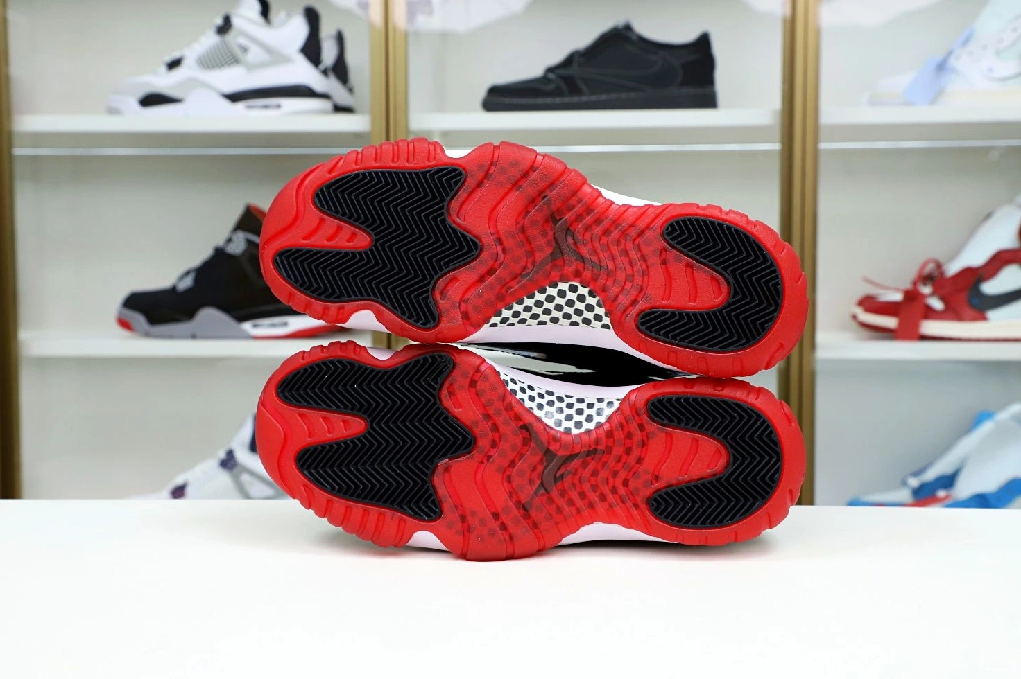 JORDAN 11 AIR 'BRED' 2019 RETRO 0927